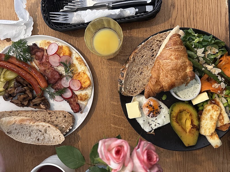 Giselle Cafe Bistro