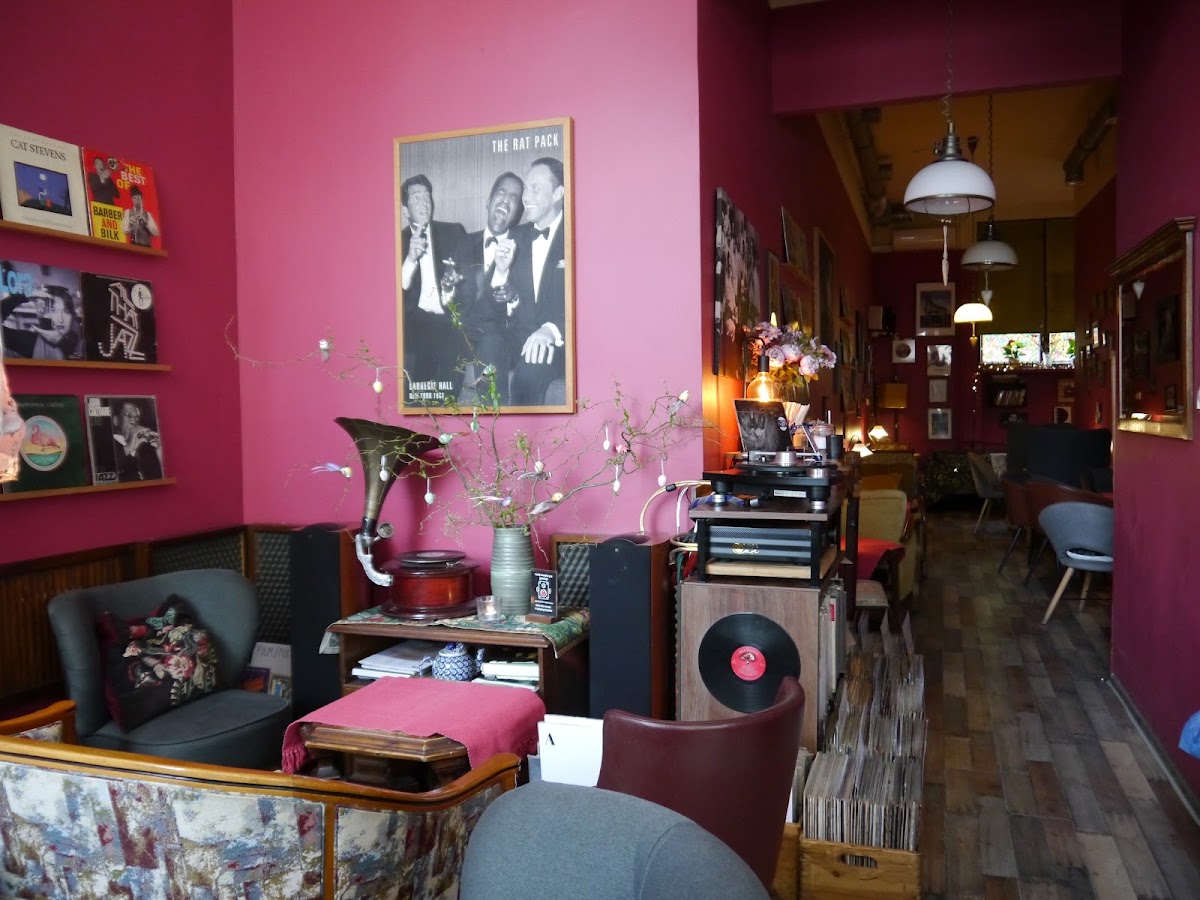 Vinyl Cafe — Cafe